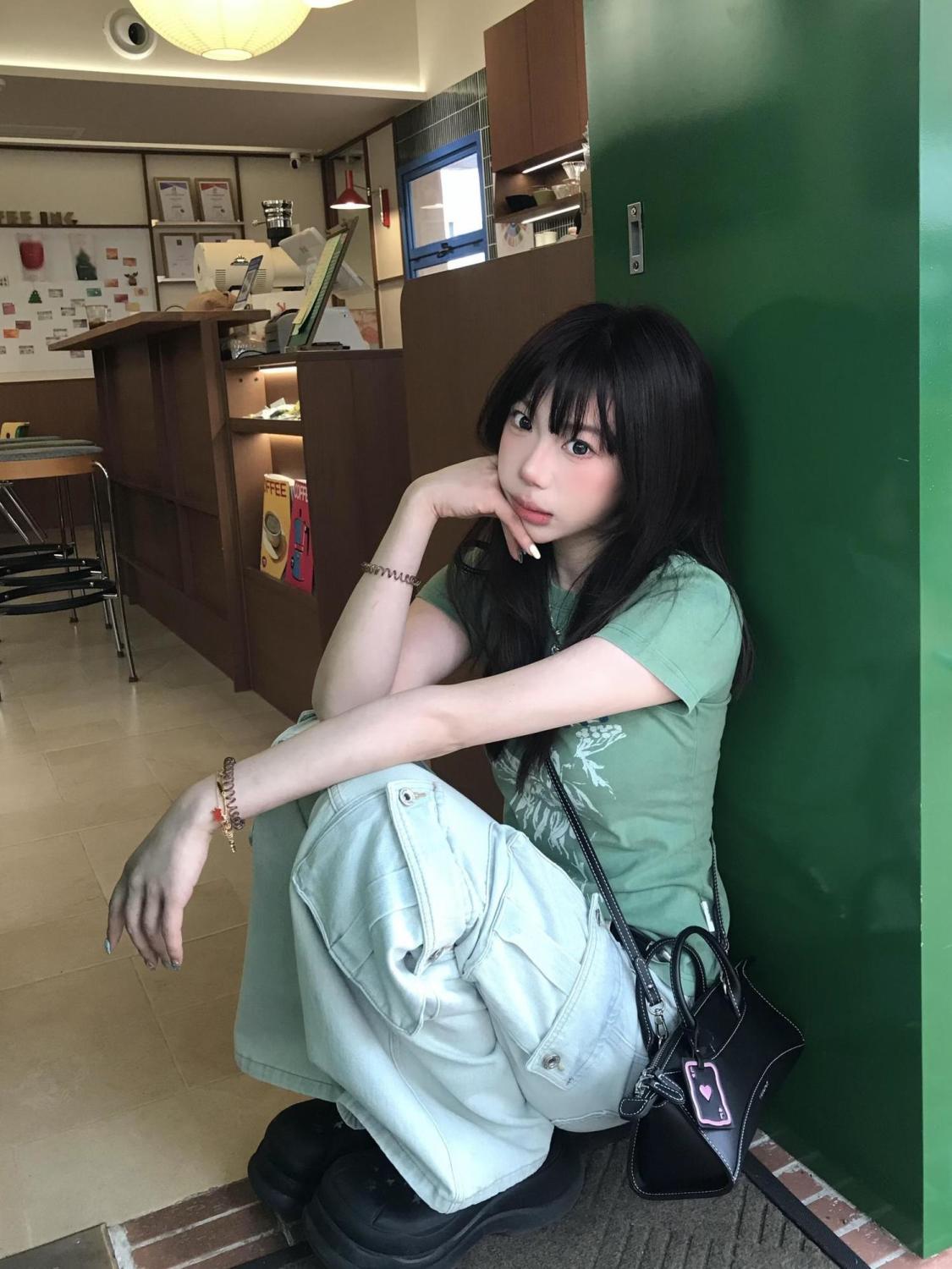 Onalippa 2026 스트리트 트렌드 숄더 반팔 티 - Street Fashion Trends 2026 리뷰 및 가격