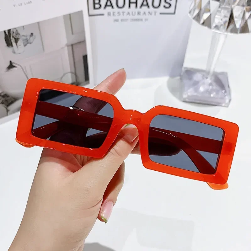 새로운 여성용 소형 프레임 선글라스 여성 패션 젤리 컬 - Street Fashion Glasses 리뷰 및 가격