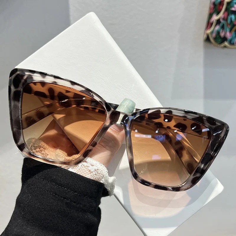 여성을위한 트렌디 한 고양이 눈 선글라스 레트로 스퀘어 - Street Fashion Glasses 리뷰 및 가격